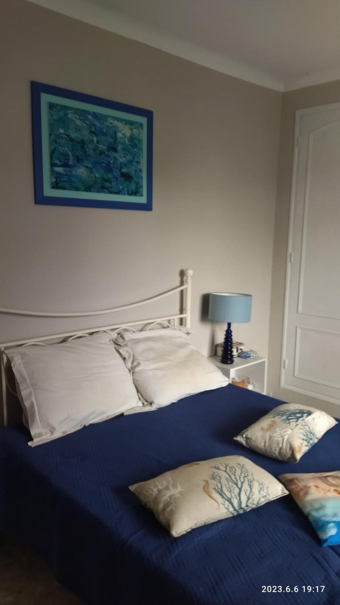 La Maison Du Bonheur Velleron Esterno foto